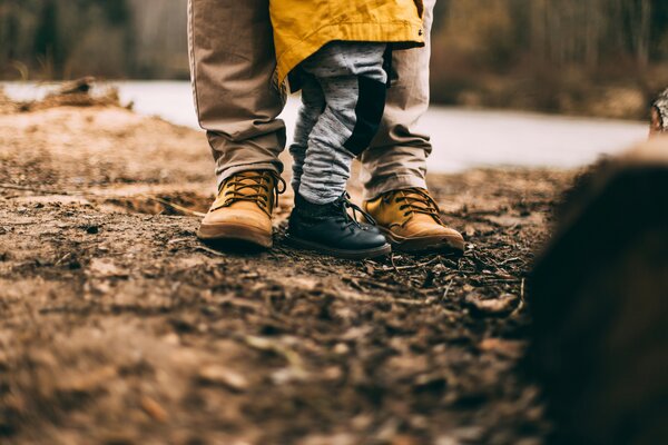 Bild vergr&ouml;&szlig;ern: Familien f�r Pflegekinder gesucht